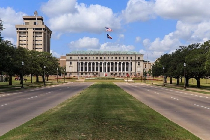 Scavenger Hunt: Playin’ with the Aggies in College Station!