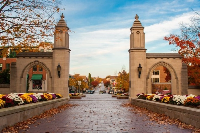 Self-Guided Scavenger Hunt: Bloomington Scenic Southern Indiana