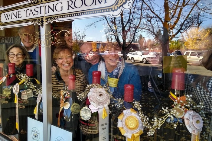 Healdsburg Wine & Food Holiday Walking Tour 
