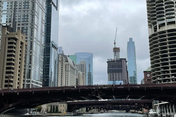 The Loop, River North and Chicago’s Theater District: A Self-Guided Audio Tour