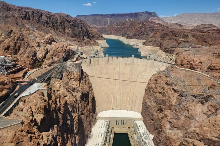 Hoover Dam, Lake Mead and Boulder City Tour with Private Option