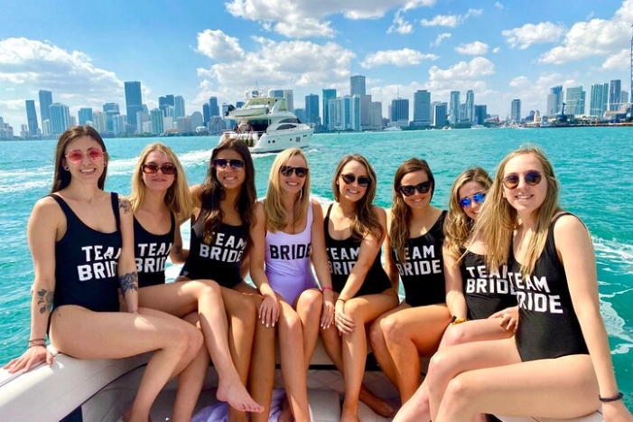 Explore Miami with a Private Boat Excursion