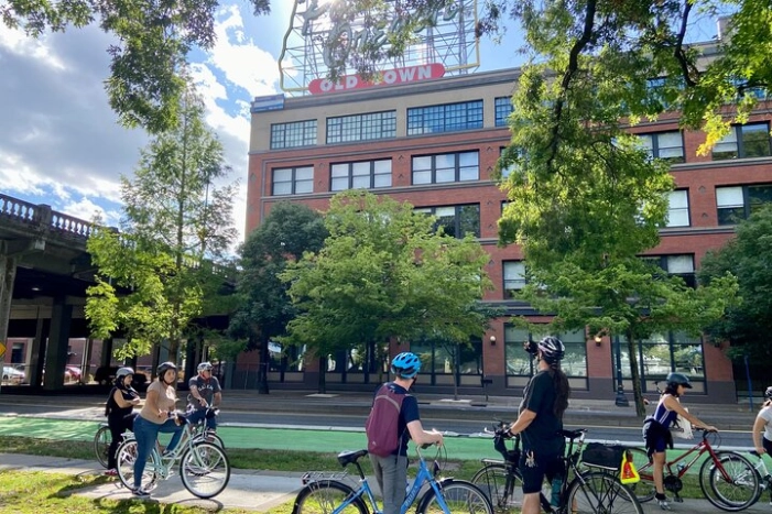 Bike Around Portland Oregon: Art, Culture, Bridges, Poetry