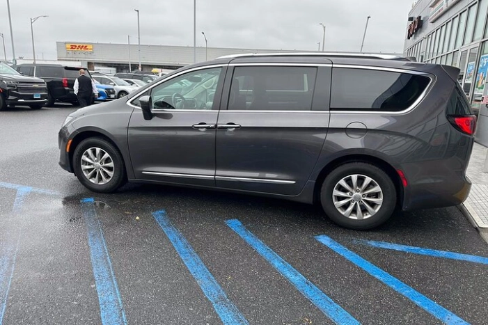 Dallas Love Field Airport (DAL) to Dallas - Round-Trip Private Transfer