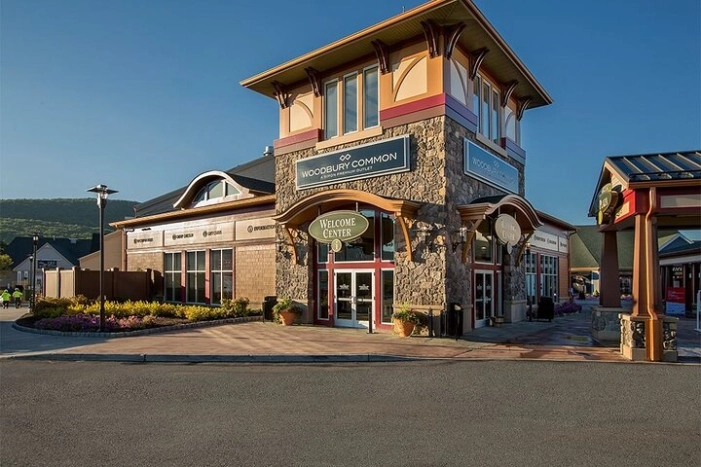 Woodbury Outlets Transfer with shopping from NYC | Kids 50% Off