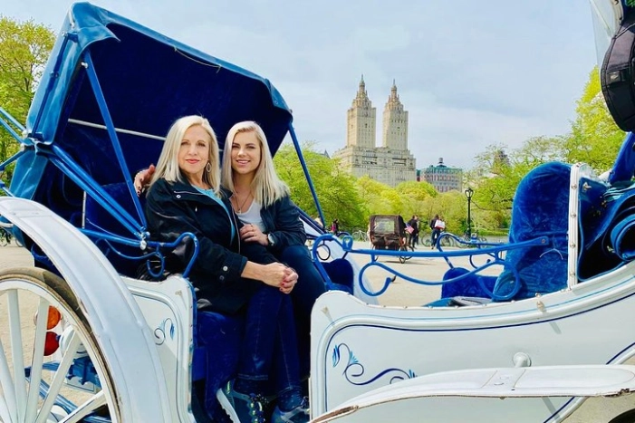45 min Long VIP Central park carriage ride 