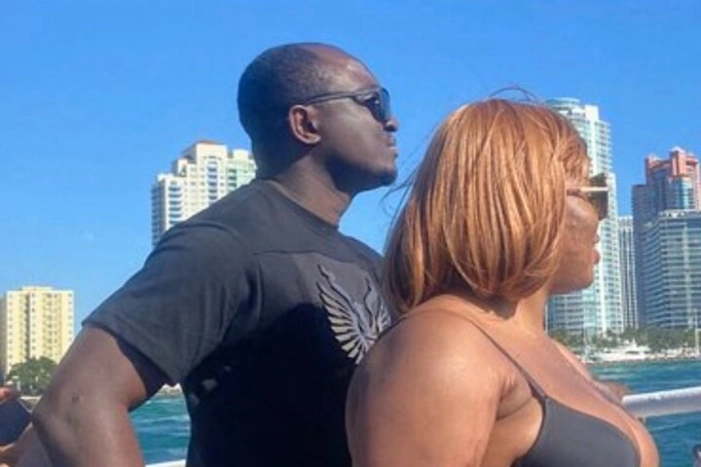 Miami Skyline 75 Minute Luxury Cruise of Millionaire's Homes 