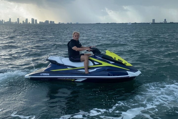 1-Hour Jet Ski Rental with pontoon ride 