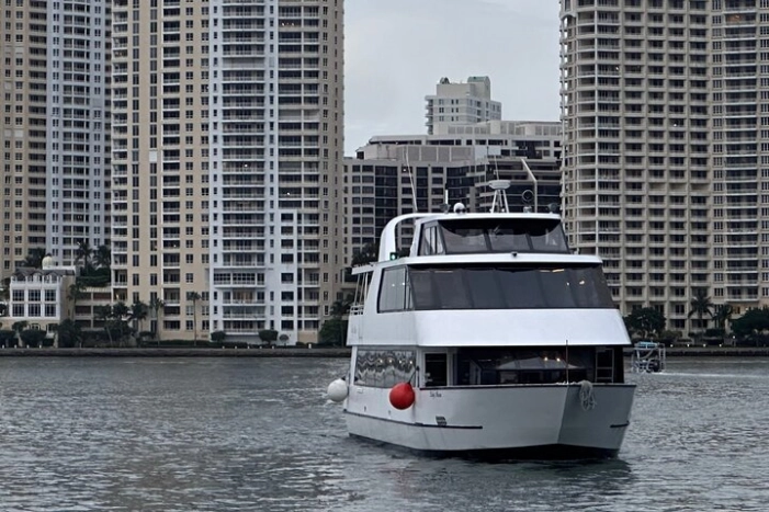Miami 75 Minute Cruise Millionaires Mansions and Skyline