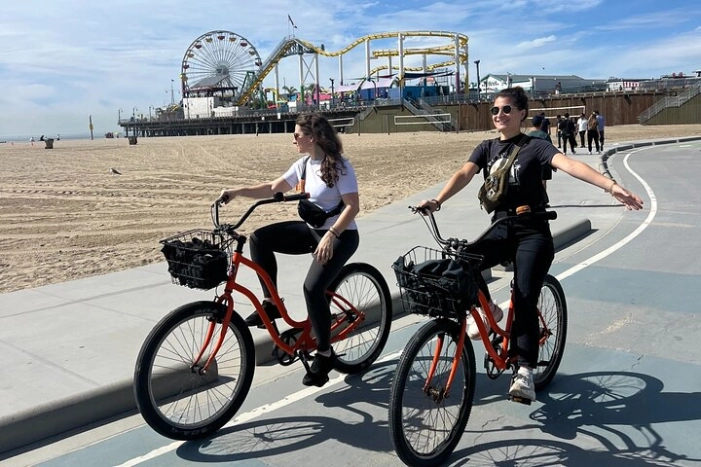 Venice and Santa Monica French Bicycle Tour 