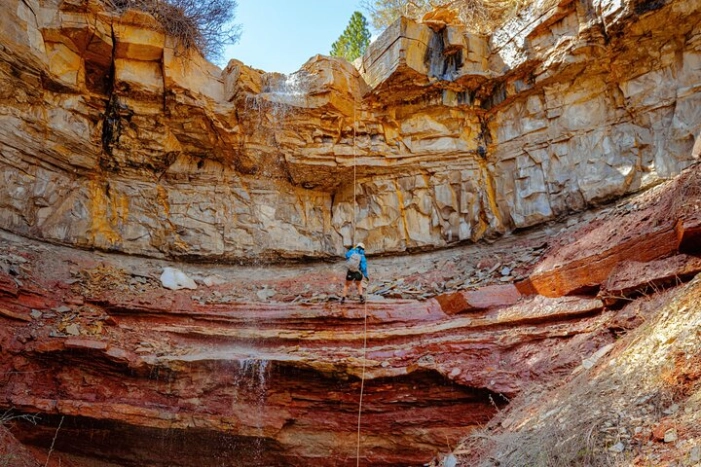 East Zion: Stone Hollow Full-day Canyoneering Adventure