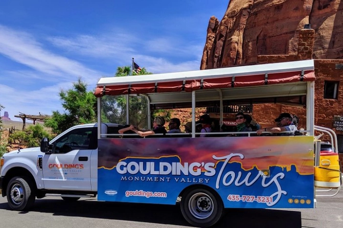 Monument Valley Deluxe Tour