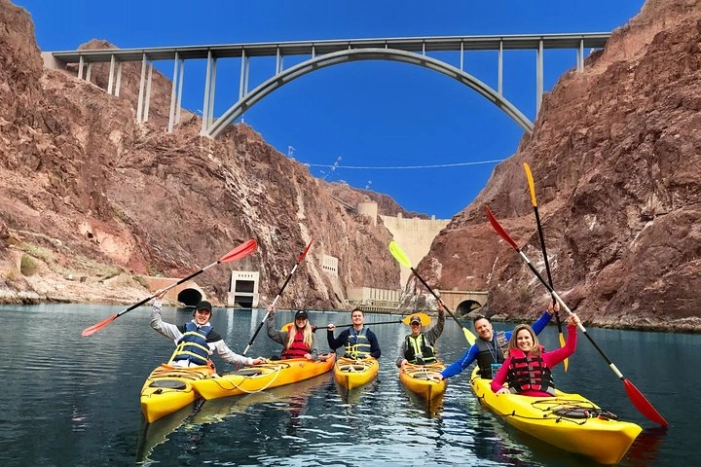Hoover Dam Kayak Tour on the Colorado River with Shuttle Transfer