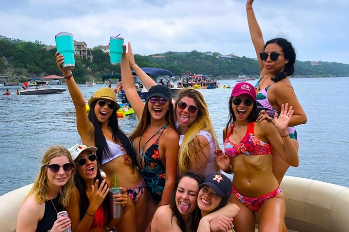 Cruise, Chill & Celebrate – The Lake Austin Party Starts Here!