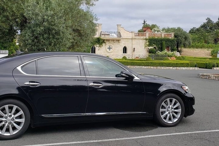 8 Hour Private Napa Wine Tasting Tour with a Sample Stops