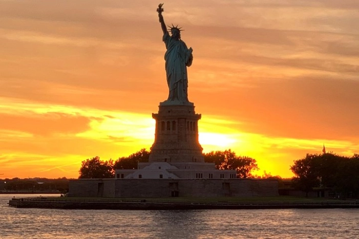 Statue of Liberty Sunset Cruise and New York City Sky Line 