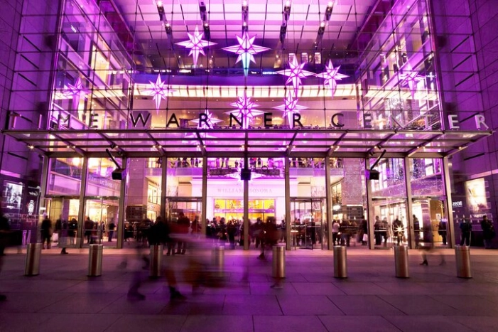 Private Holiday Movie Sites and City Lights Guided Tour