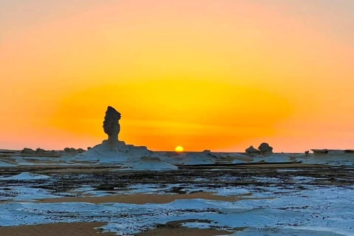 White & Black desert camping tour 2 Days 1 night From Cairo