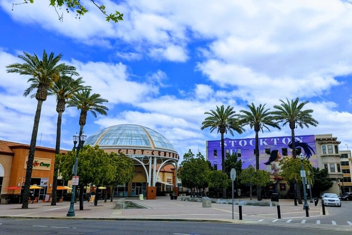Stockton Scavenger Hunt Walking Tour and Game