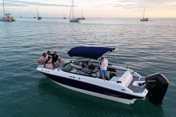 Miami Express Private Boat a 1- Hour Luxury Experience