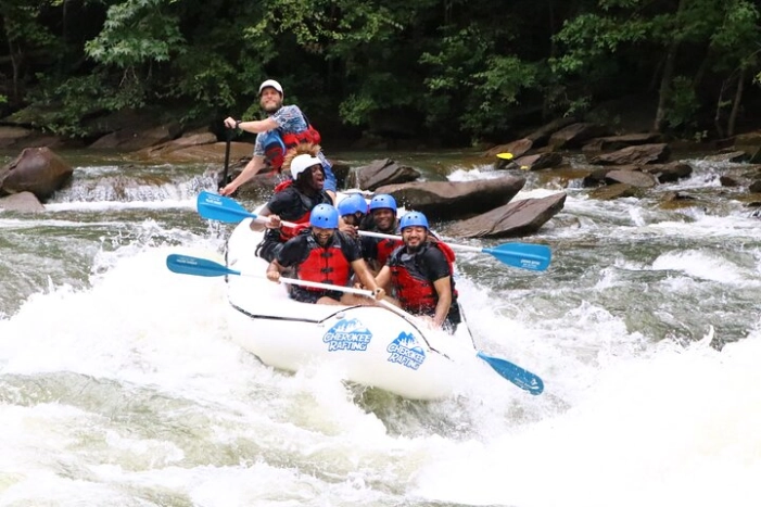 Full Ocoee River Rafting Adventure With Catered Shore Lunch
