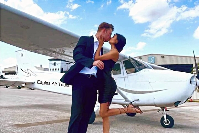 Private 60 Minute Romantic Air Tour with Champagne in Miami