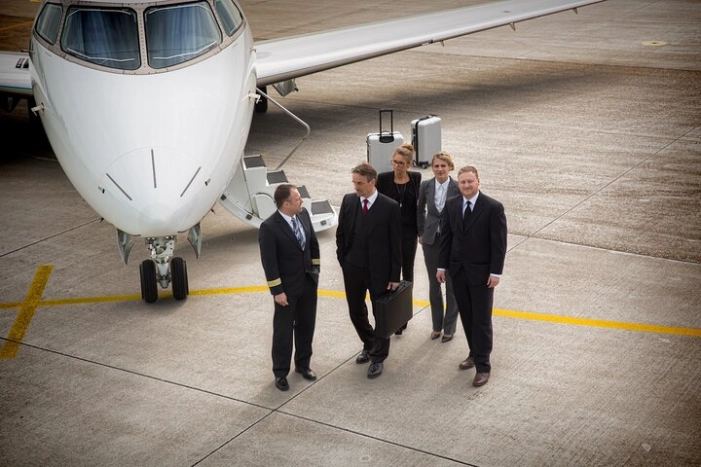Private transfer to or form Vienna and Dulles International Airport