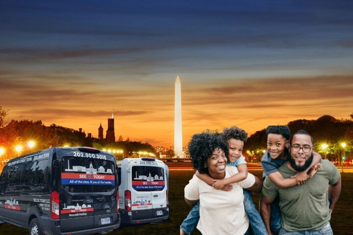 Private DC Monuments by Moonlight (Up to 12 Guests) 