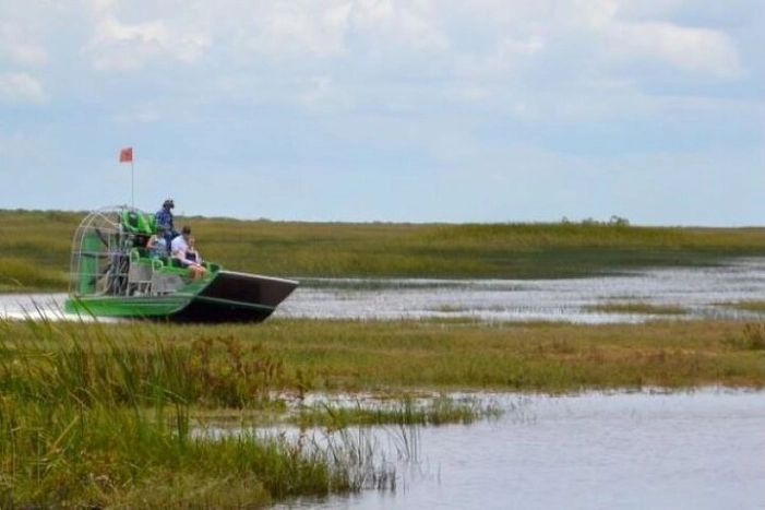 90 minutes Private Everglades Airboat Ride in Miami