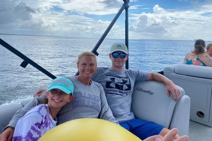 Full Day Pontoon Boat Rental- Fort Walton Beach