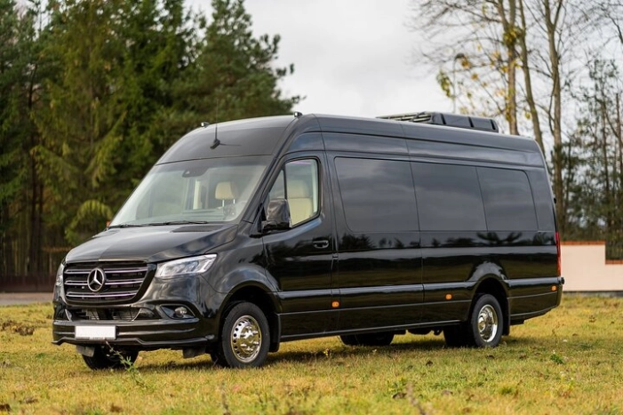 Departure Private Transfer Vancouver to Vancouver YVR or Cruise Port by Minibus