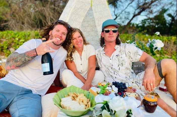 Brunch at Beautiful Beach with Photos