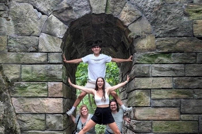 Central Park Tour with Complimentary Photo Album 
