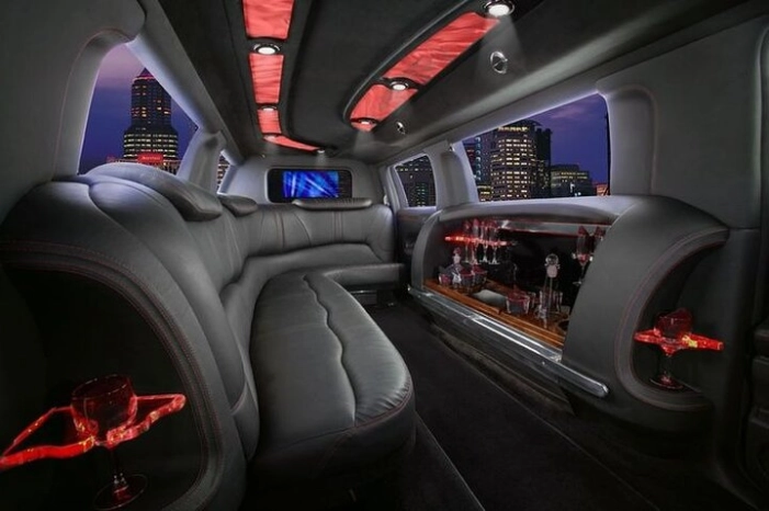 6 Hours Private Stretch Limo Tour from Anaheim Disneyland Area
