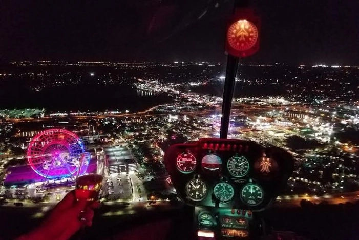 Private Helicopter After-hours Tour: Orlando Parks (31or48 miles)