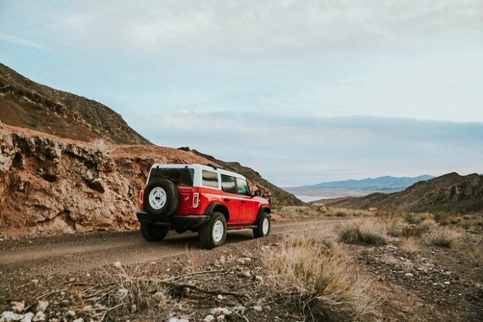 Las Vegas Guided Off-Road Adventure to Boathouse Cove