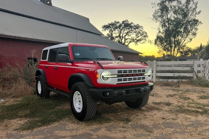 Las Vegas Custom Luxury Bronco Rental