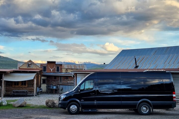 Aspen or Snowmass to/from Denver International Private Car