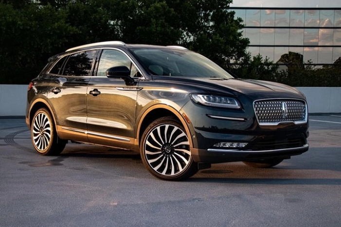 Luxury Sedan 4-Hours Sightseeing Tour in Chicago Hourly Service 