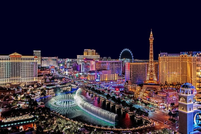 Vegas Strip Foodie Lovers Tour with Food Tours of America 