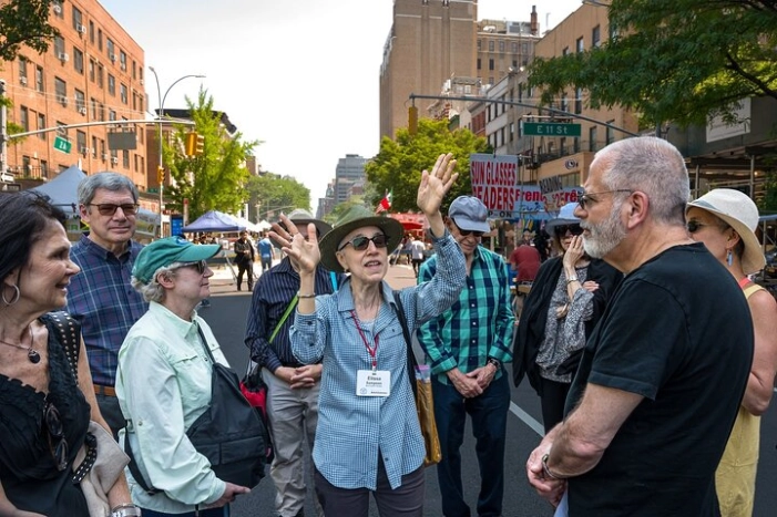 NYC Essential Guided Walking Tour of Manhattan