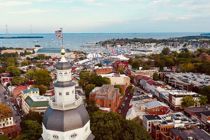 Annapolis Historic Walking Tour at Harbor and Naval Academy 