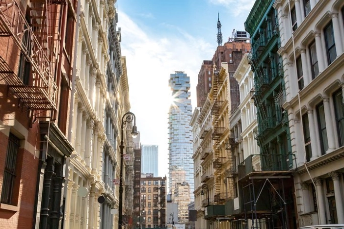 Manhattan Neighborhood Private Customized Walking Tour
