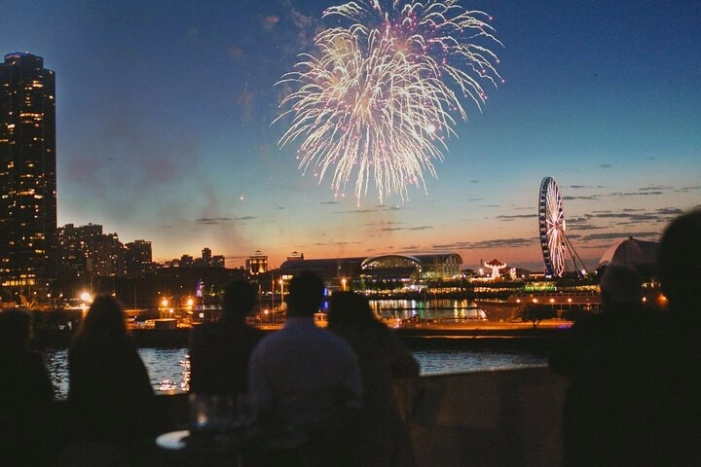 Lake Michigan 21+ July Fireworks Buffet Dinner Cruise
