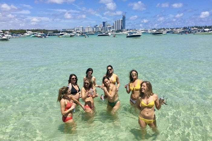 Private Sandbar Boat Party in Sarasota