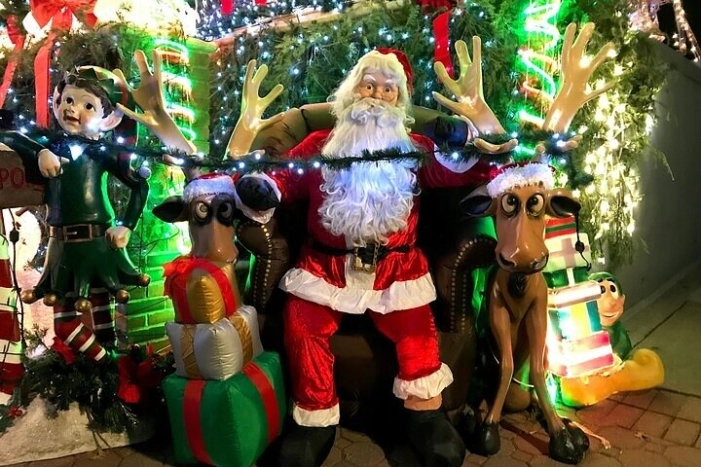 Private Fully Guided Dyker Heights Christmas Lights Tour 