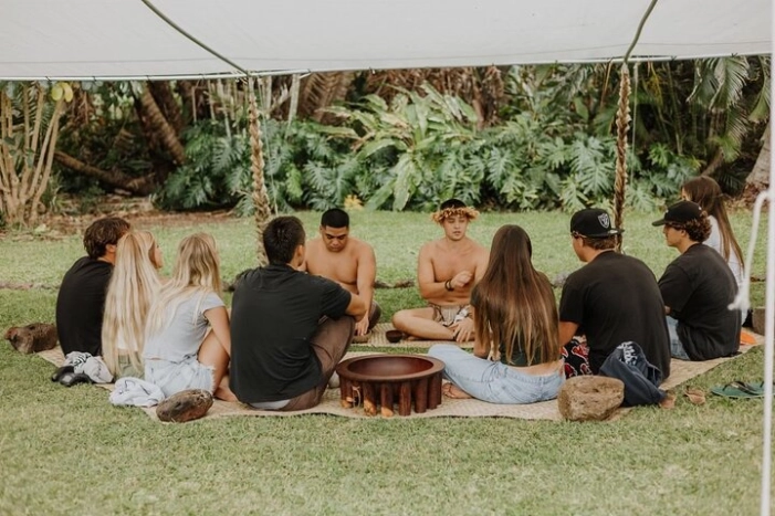 Circle Island Private Tour with Fireknife or Carving Lesson