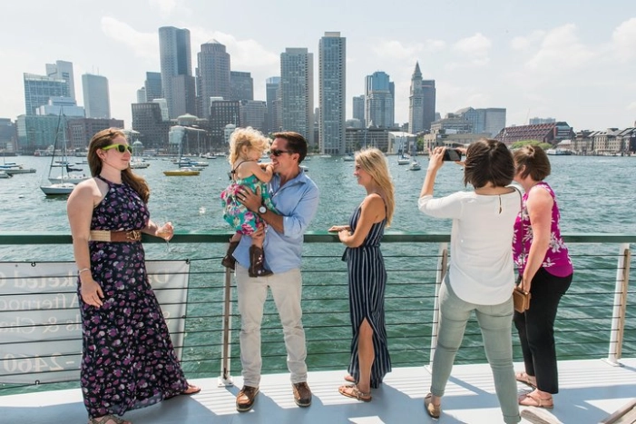 Boston Harbor Sightseeing Cruise 