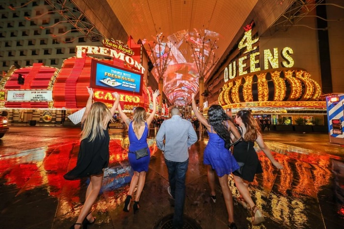 Downtown Las Vegas Nighttime Walking Tour