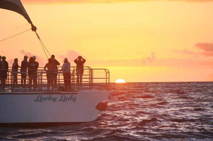 Deluxe Na Pali Sunset Tour on the Lucky Lady